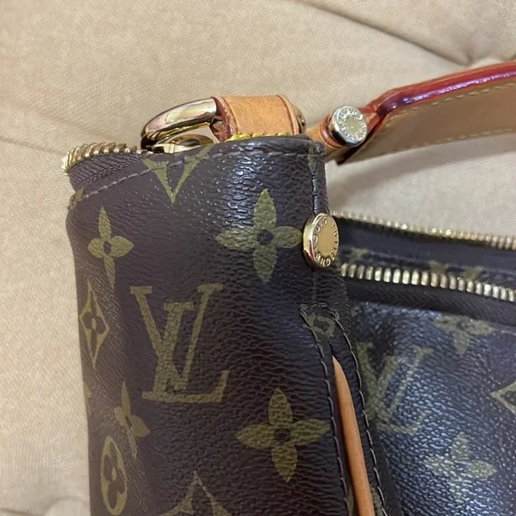 Louis Vuitton beautiful purse - Picture 5 of 13